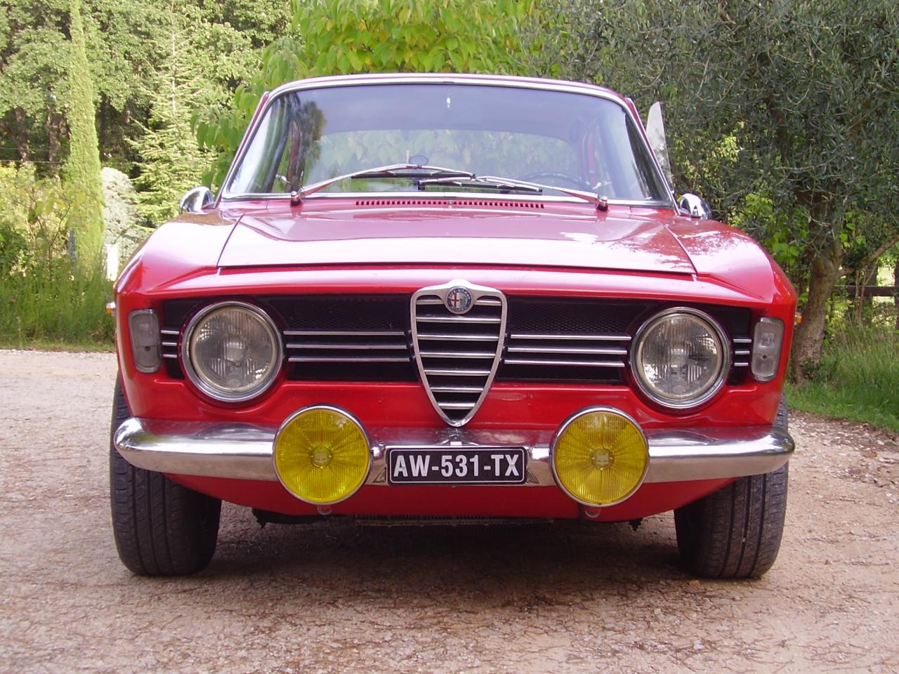 Alfa Roméo Giulia Sprint GT coupé Bertone 1967