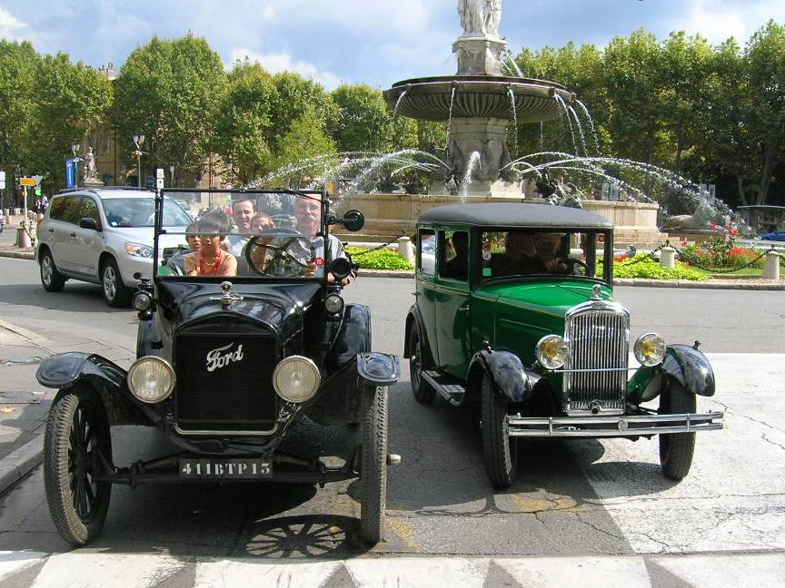 Ford T et Peugeot 201